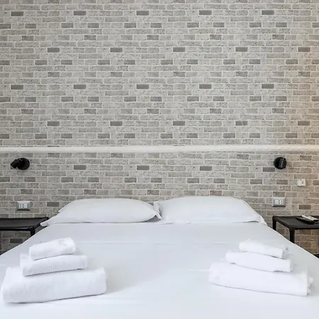 Vg Piazza Navona 5 Stelle Parlamento 3* Rome